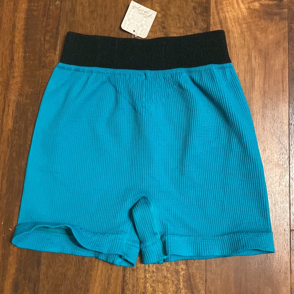 NWT Free People Movement Yoga Gym Shorts Tights M/L Teal Stretchy - Picture 4 of 5